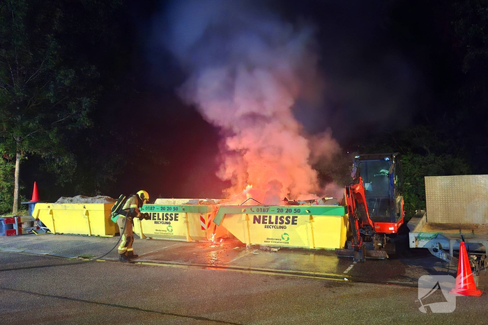 Containerbrand veroorzaakt grote rookontwikkeling
