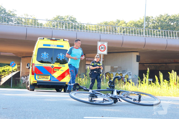 Wielrenner gewond bij aanrijding met auto