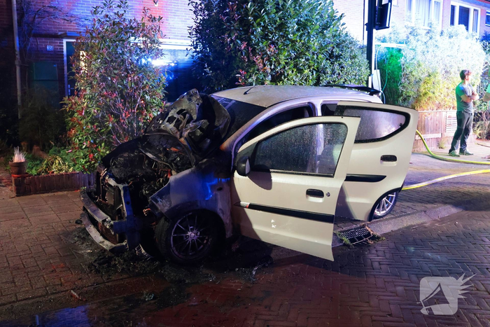 Brand in auto snel onder controle