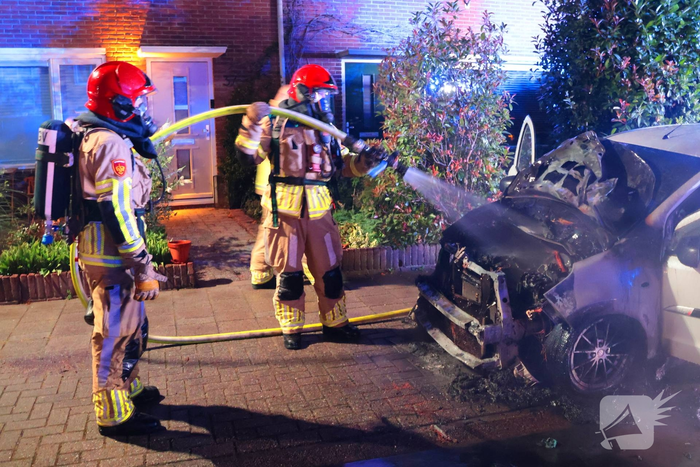 Brand in auto snel onder controle