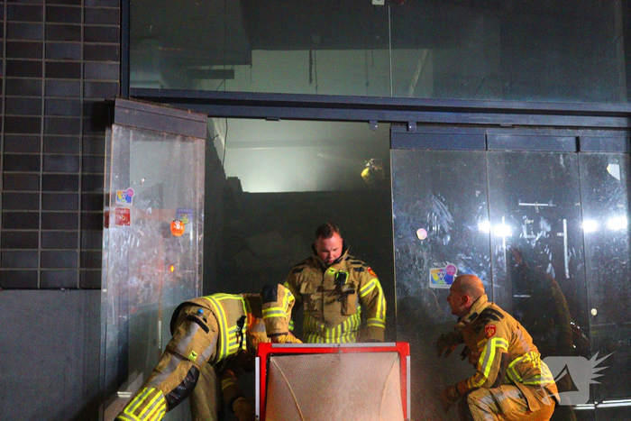 Brand in voormalig fitnessgebouw veroorzaakt rookontwikkeling