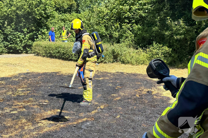 Omstanders doven brand voor aankomst brandweer