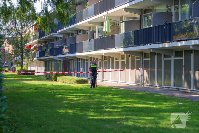 Steekincident leidt tot gewonde en zoektocht naar dader