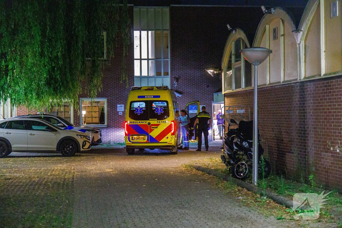Man gewond bij steekincident in opvangcentrum