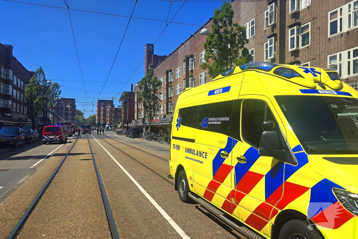 Brand verwoest snackbar en leidt tot ontruiming woningen