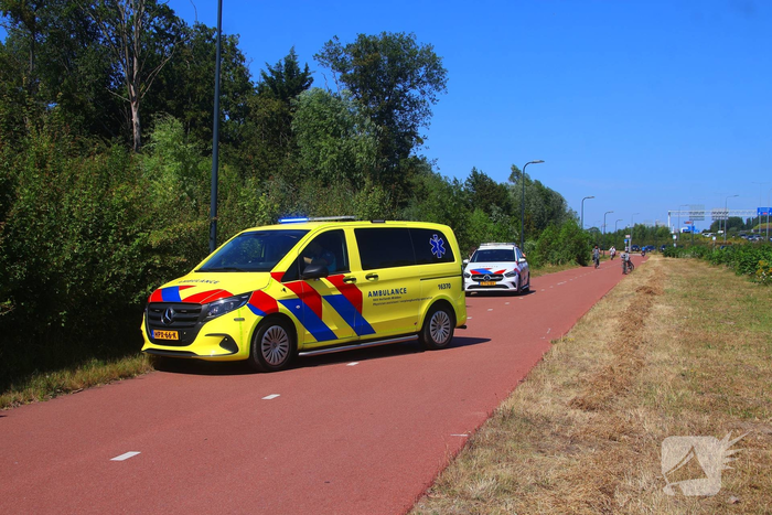 Scooterrijder en fietser in botsing op fietspad