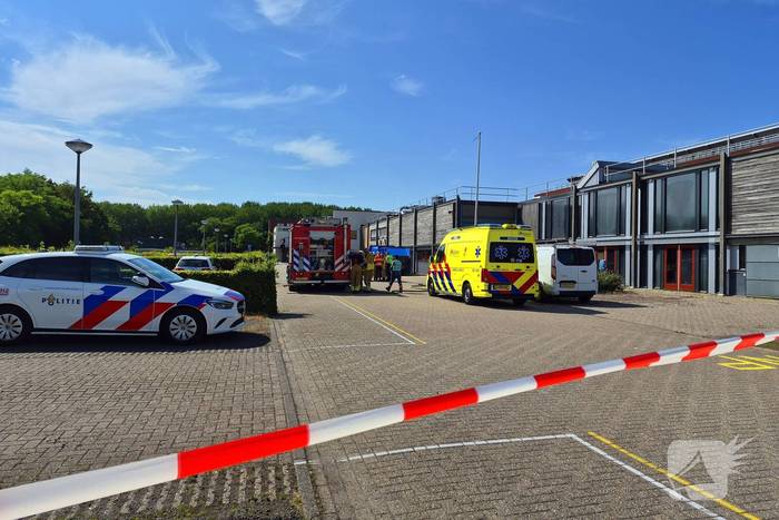 Schoolterrein afgezet na vloeistoflekkage