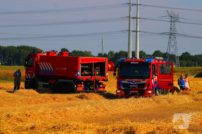 Boer voorkomt uitbreiding brand door tarwe te ploegen