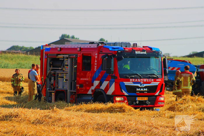 Boer voorkomt uitbreiding brand door tarwe te ploegen