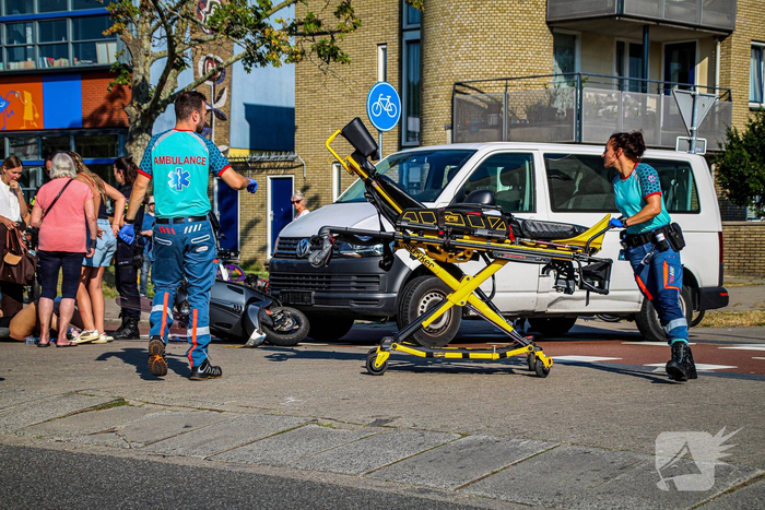 Scooterrijder gewond bij ongeval met auto