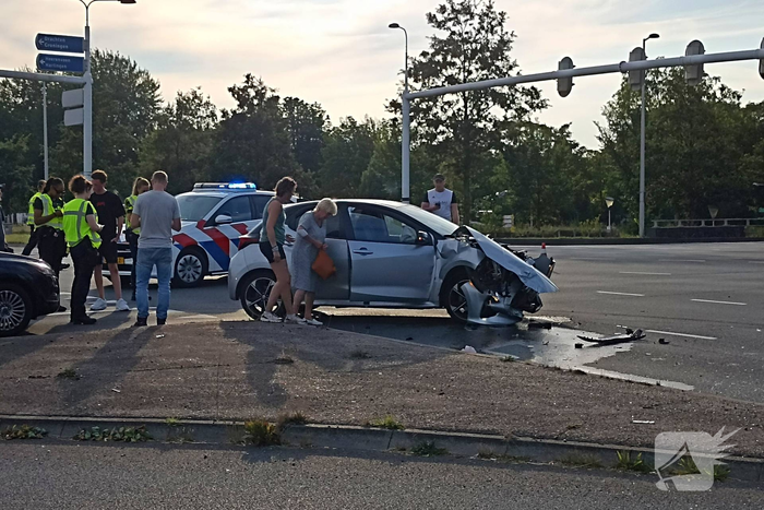 Hulpdiensten ingeschakeld na aanrijding