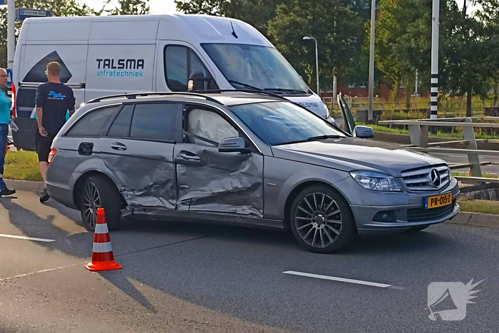 Hulpdiensten ingeschakeld na aanrijding