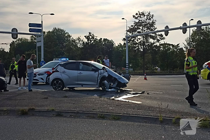 Hulpdiensten ingeschakeld na aanrijding