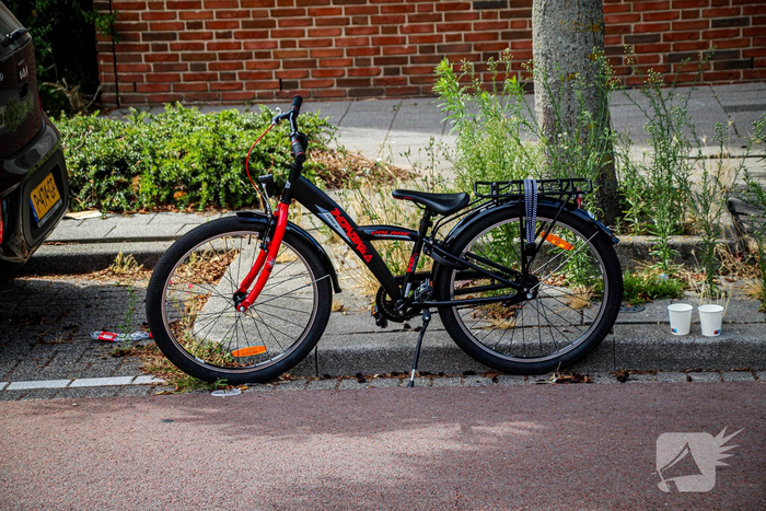 Kind op fiets aangereden door automobilist