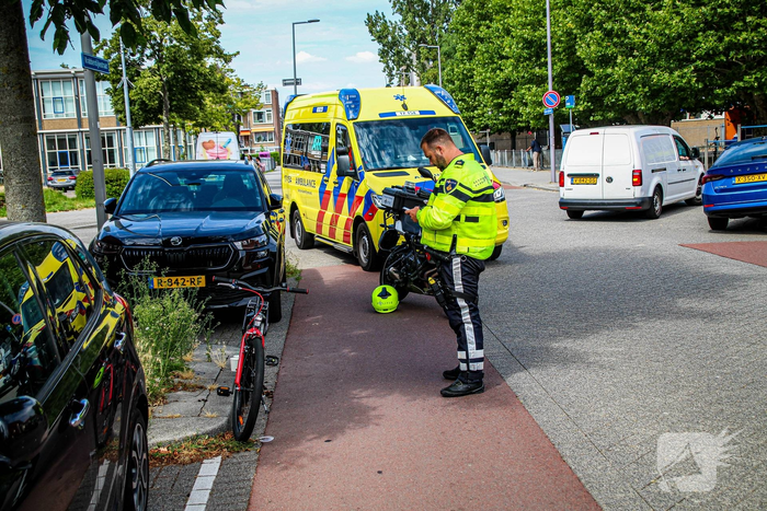 Kind op fiets aangereden door automobilist