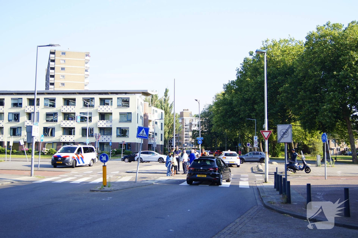 Scooterrijder botst met lijnbus, persoon nagekeken