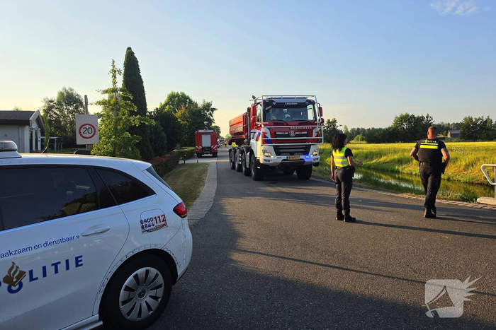 Brandweer massaal ingezet voor stal brand