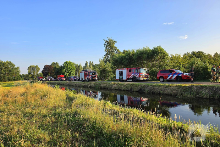 Brandweer massaal ingezet voor stal brand