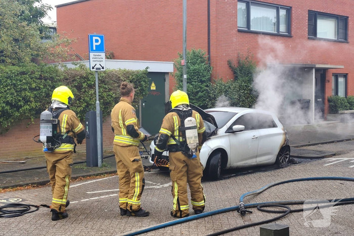 Brand in auto leidt tot spoedige inzet brandweer