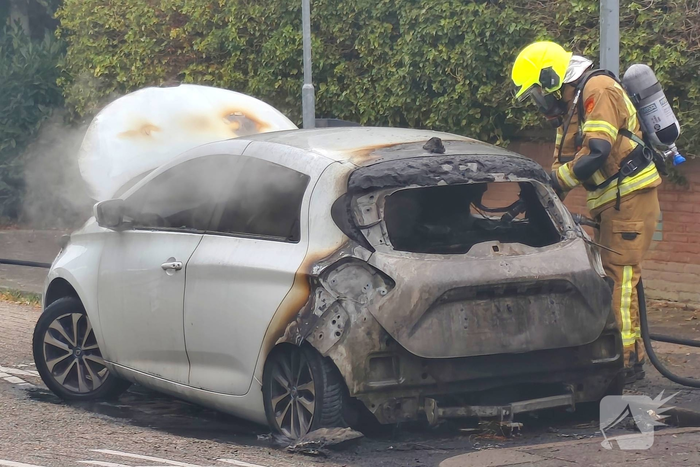 Brand in auto leidt tot spoedige inzet brandweer