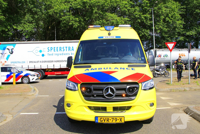 Motorrijder gewond bij aanrijding met auto
