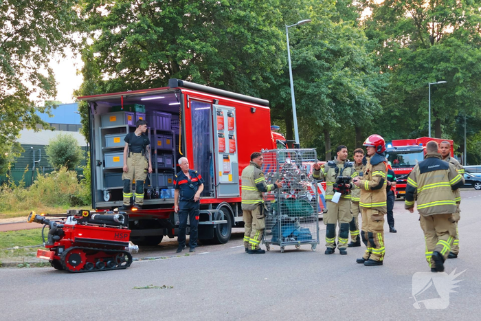 Brand in loods leidt tot grote rookontwikkeling
