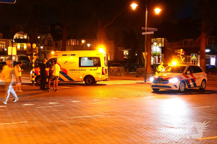 Persoon gewond na val op kruising