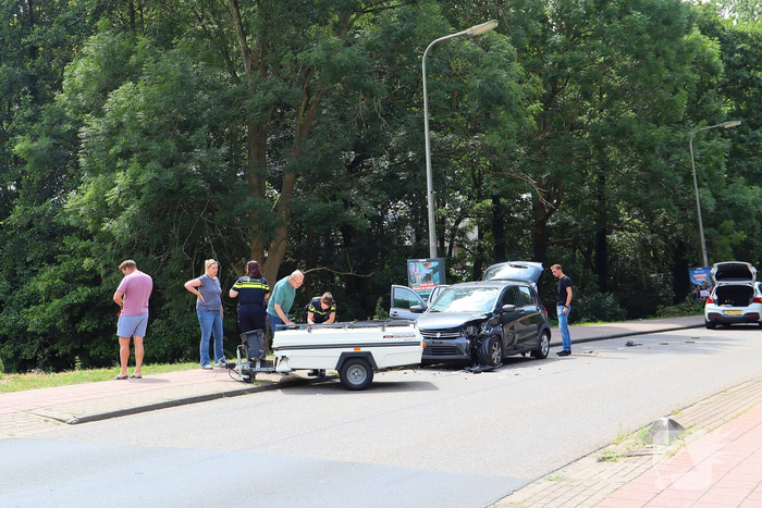 Aanhangwagen betrokken bij ongeval met schade