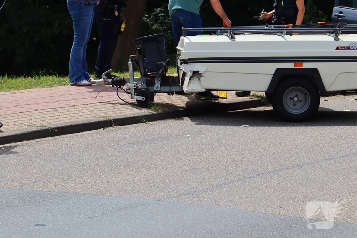 Aanhangwagen betrokken bij ongeval met schade
