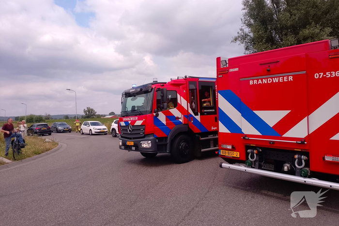 Brand bij afvalverwerkingsbedrijf in verre omtrek zichtbaar