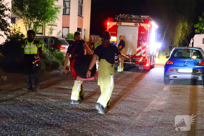Bewoner naar ziekenhuis na brand in woning