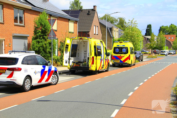 Brand in woning leidt tot ziekenhuisopname moeder en kind