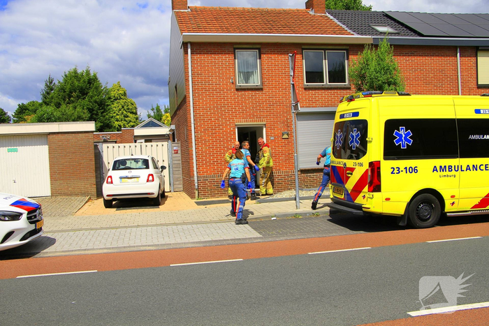 Brand in woning leidt tot ziekenhuisopname moeder en kind
