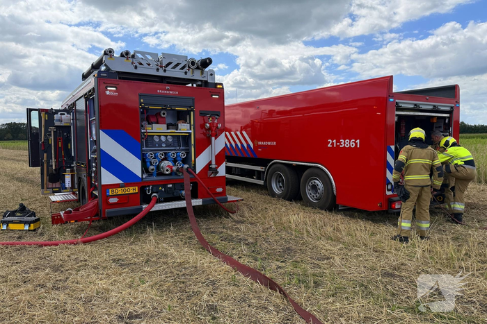 Buitenbrand op akker snel onder controle