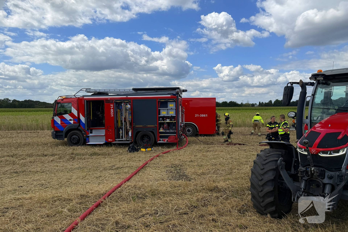 Buitenbrand op akker snel onder controle