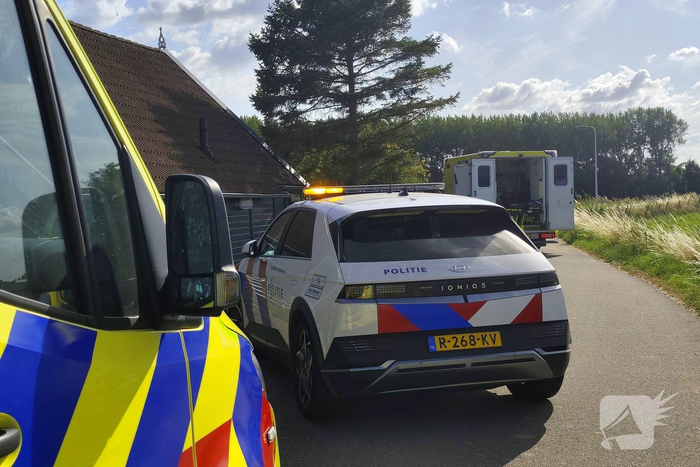 Scooterrijder raakt gewond bij botsing tegen boom