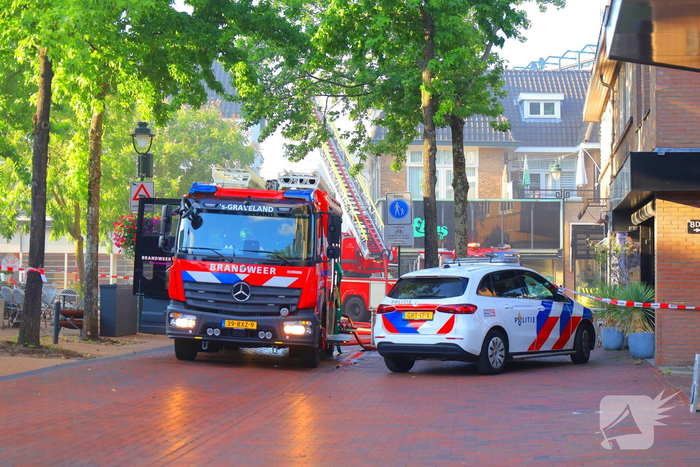 Woningbrand leidt tot grote inzet van brandweer
