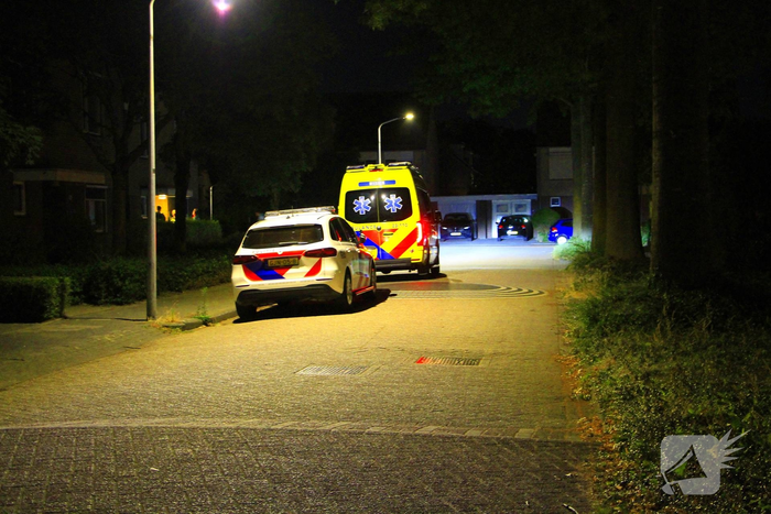 Man in water belandt en haalt nat pak