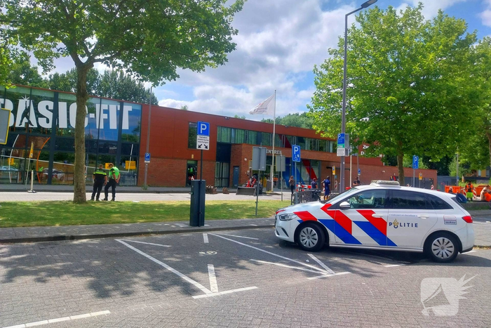 Brandweer bestrijdt brand in ventilatiesysteem