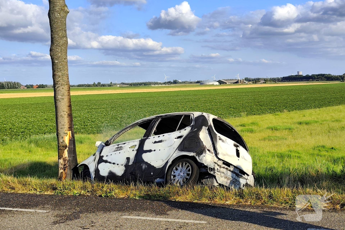 Dodelijk ongeval na aanrijding met boom