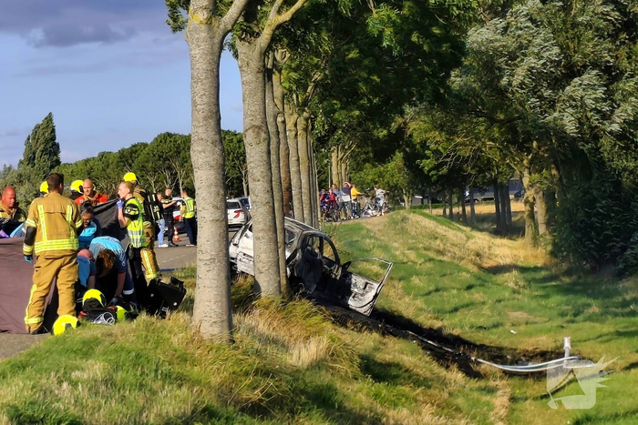 Dodelijk ongeval na aanrijding met boom