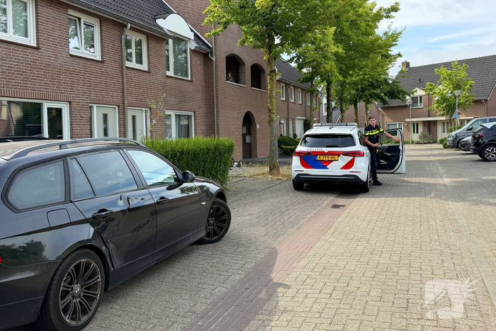 Portier overmeestert belagers met vuurwapen