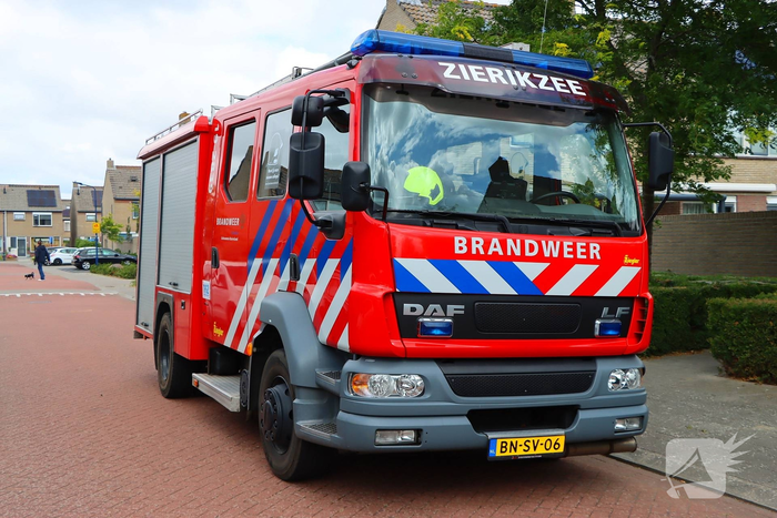 Buitenbrand in achtertuin snel onder controle
