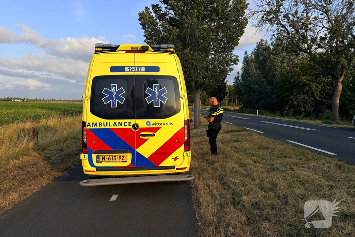 Quad raakt van de weg en belandt in sloot