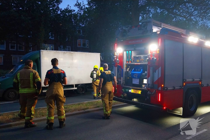 Politie onderzoekt brand bij bakwagen