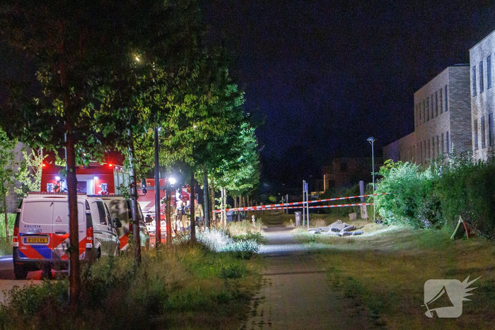 Explosie veroorzaakt brand bij woning