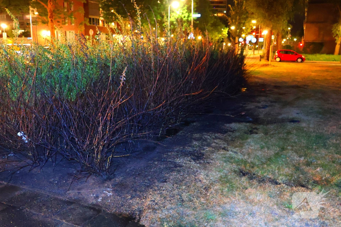 Politie onderzoekt buitenbrand