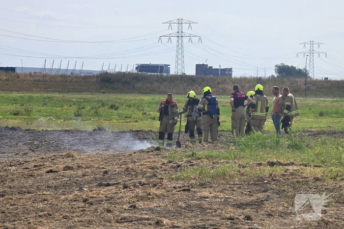 Fosforstenen in brand zorgen voor rook
