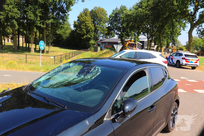 Snorfietser aangereden door auto