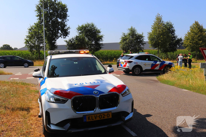 Snorfietser aangereden door auto